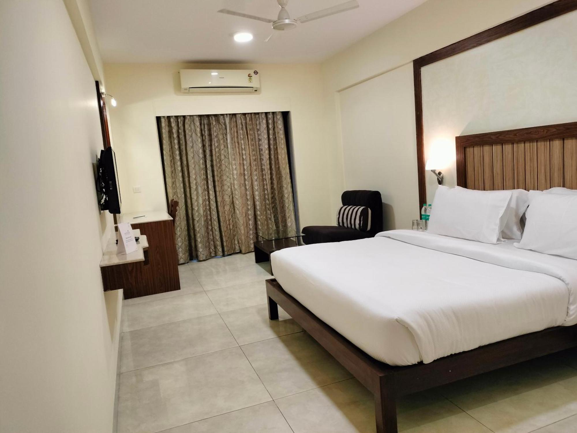 Vits Lonavala Hotel Exterior photo